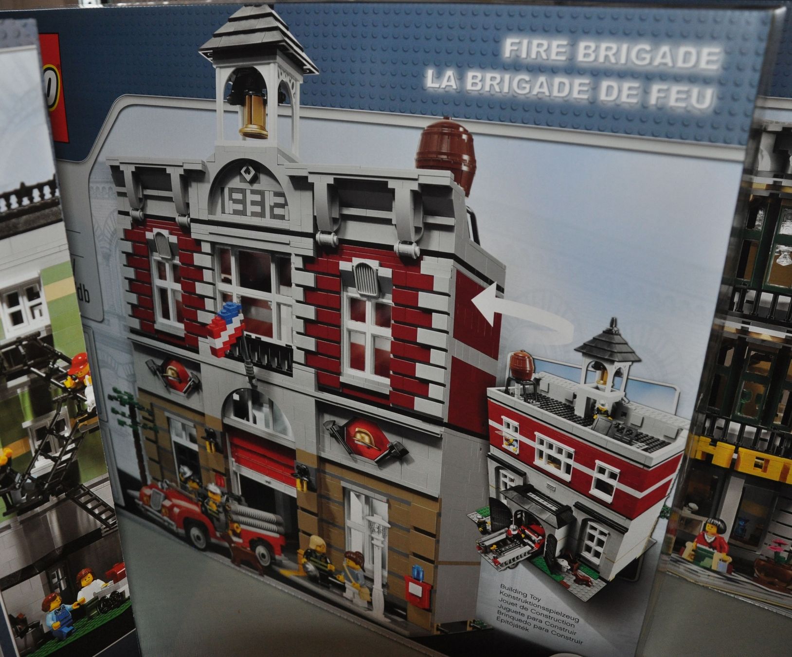 Lego Baukästen: Lego 17 Modular Building - Collection complète scellée – Neu und originalverpackt aus La Chaux-de-Fonds von  3