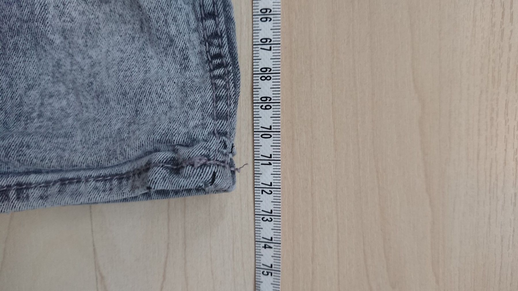 H&M Jeans: Damen Jeans Divided H&M Gr. XS Stretch – Usato da Hallau venduto da CHACLA 2