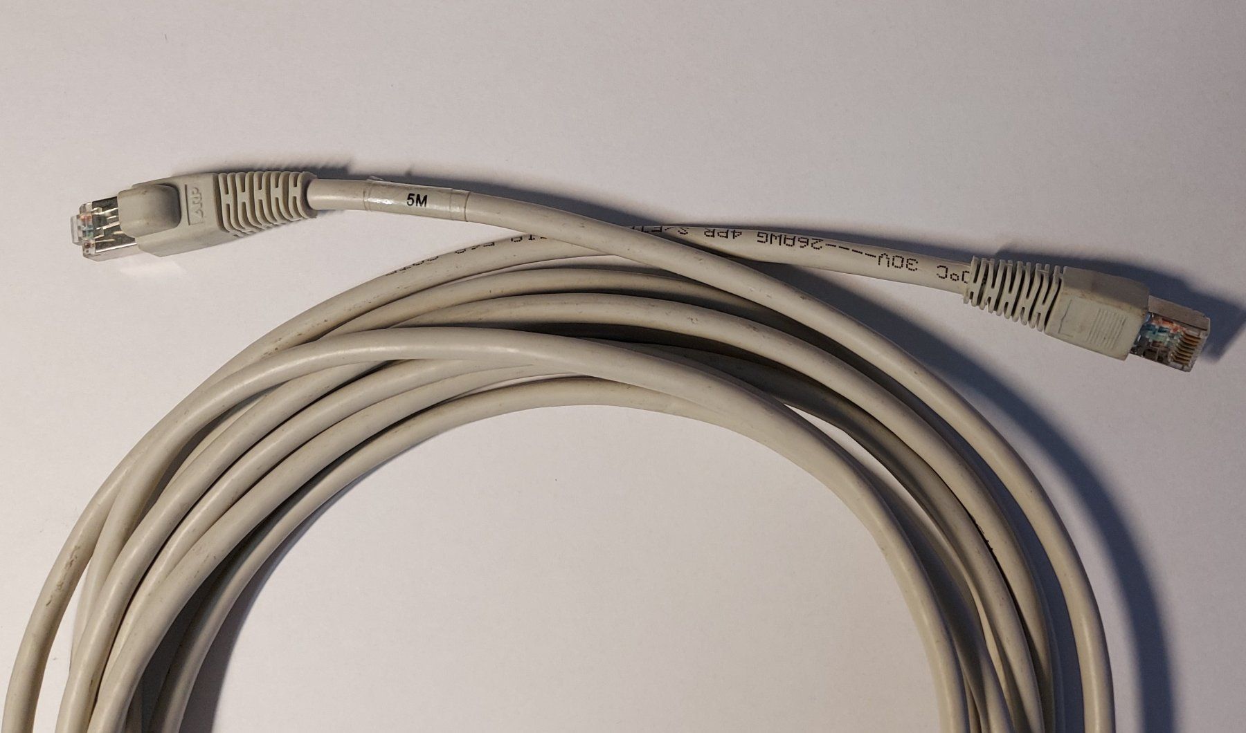 Cavi: 19 ARP Patchkabel SF/UTP Cat 5e, 3.0 - 5.0m – Usato da Höri venduto da Nastaq 1