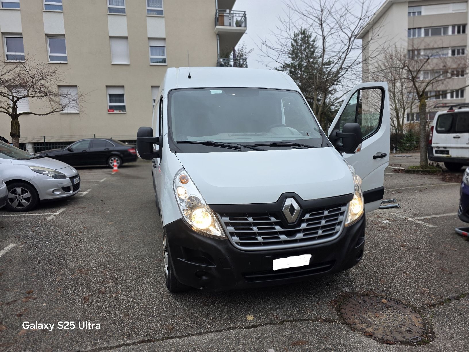 Renault Veicoli commerciali: Fourgon utilitaire Renault Master blanc bon état – Usato da Vallorbe venduto da Sabanienergie25 1