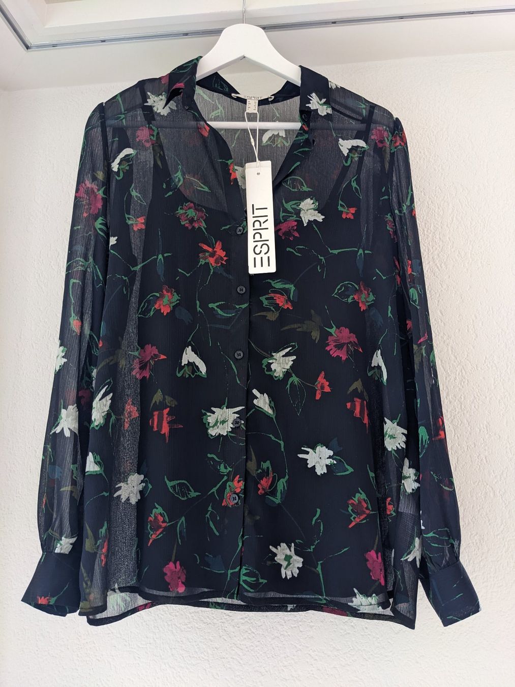 Esprit Chemisiers: Esprit Top & Bluse neu mit Etikett Gr. 38 – Neuf avec emballage d'origine à Lengnau AG par Nathi88