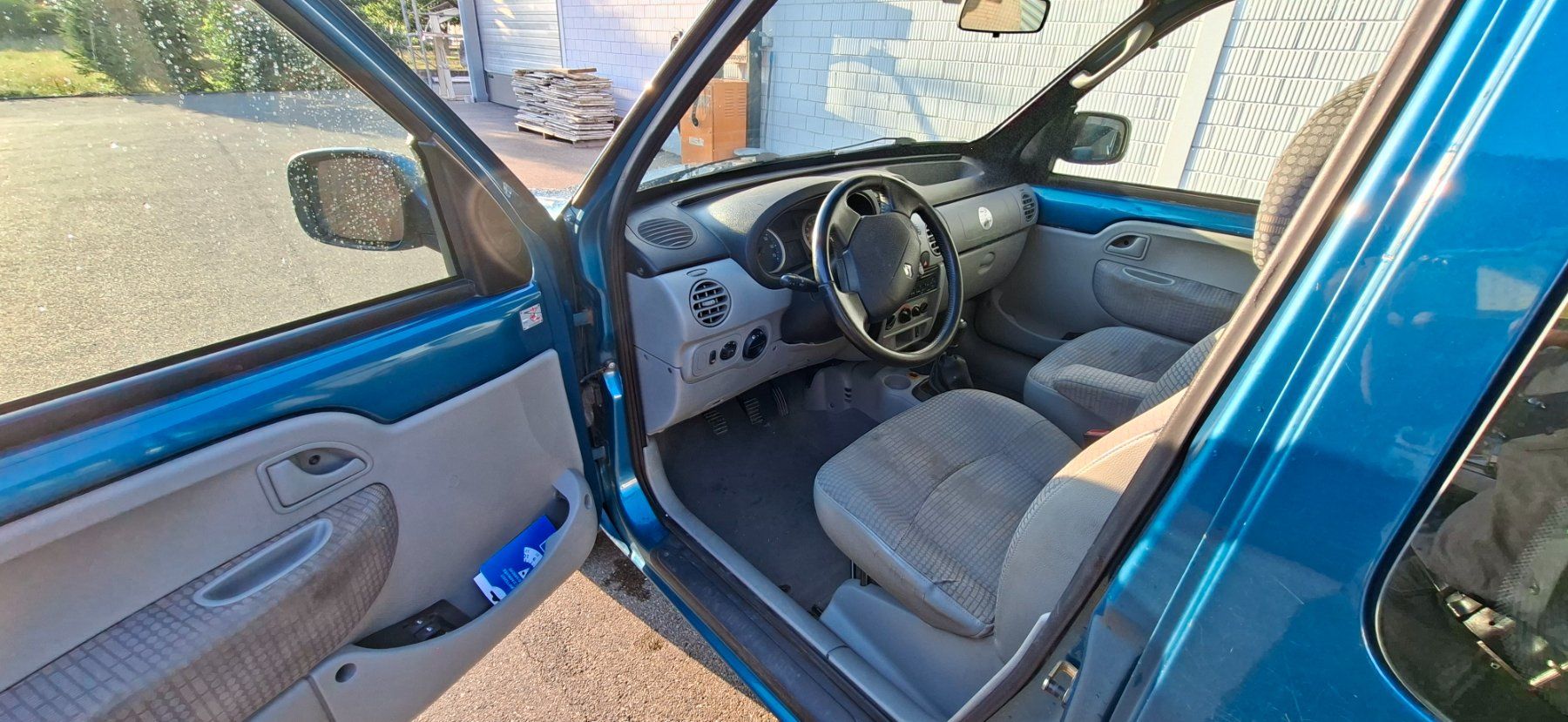 Renault Autos: Renault Kangoo – Gebraucht aus Altnau von Nhj 9