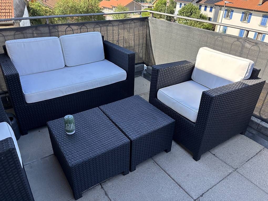 Sofas: Salon de jardin  – D'occasion à Servion par tat_rpx8 1