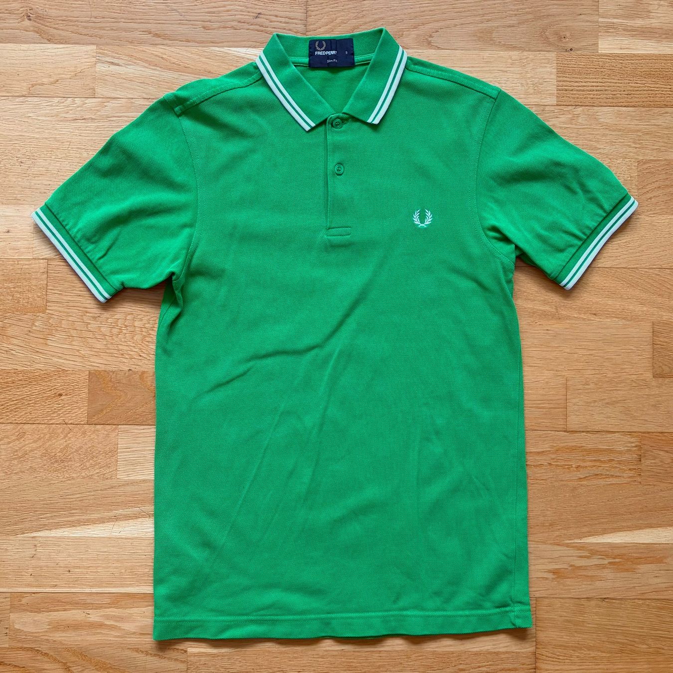 Fred Perry Magliette Polo: Polo-Shirt FRED PERRY Gr. S Grün – Usato da Chur venduto da datho7278