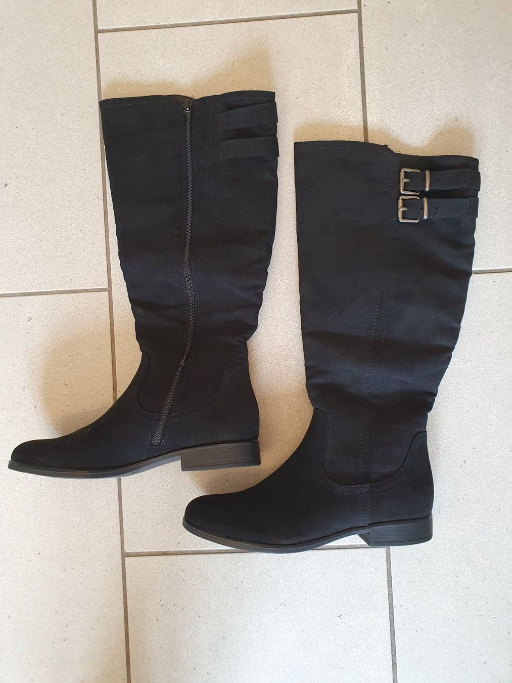 Graceland Scarpe da donna: Schwarze Stiefel, Gr. 39, ungetragen, Weitschaft – Nuovo (secondo la descrizione) da Reigoldswil venduto da Velmakelly