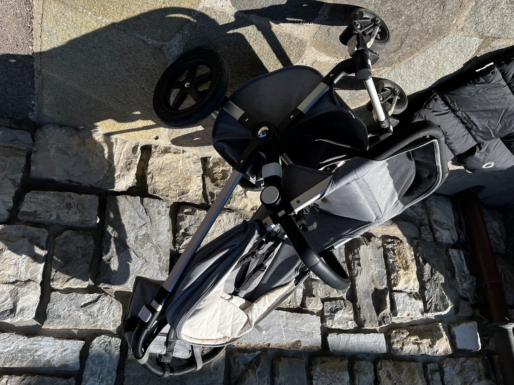 Bugaboo Carrozzine: Bugaboo, pack hiver, chancelière, roues offroad! – Usato da Pully venduto da ode_7fjn 2