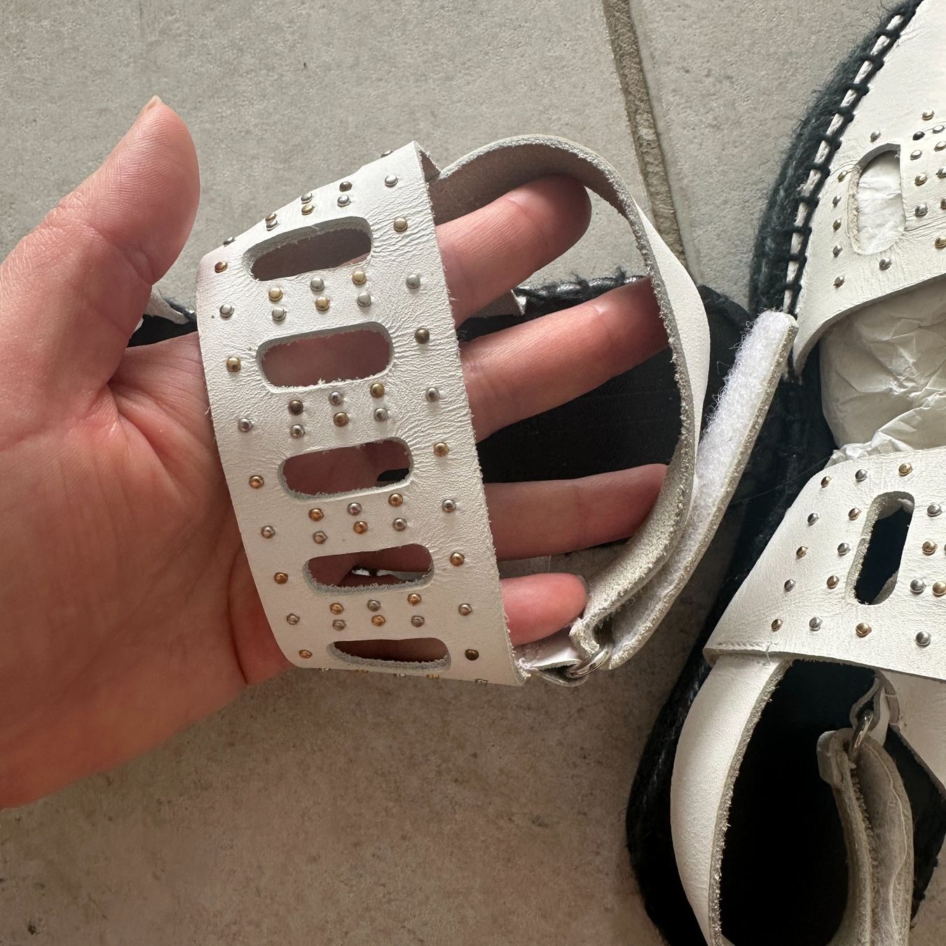 Alexander Mcqueen Damenschuhe: MCQ Sandalen, Gr. 38, Weiss mit Staubbeutel. – Gebraucht aus Zofingen von JumpInVintage 3