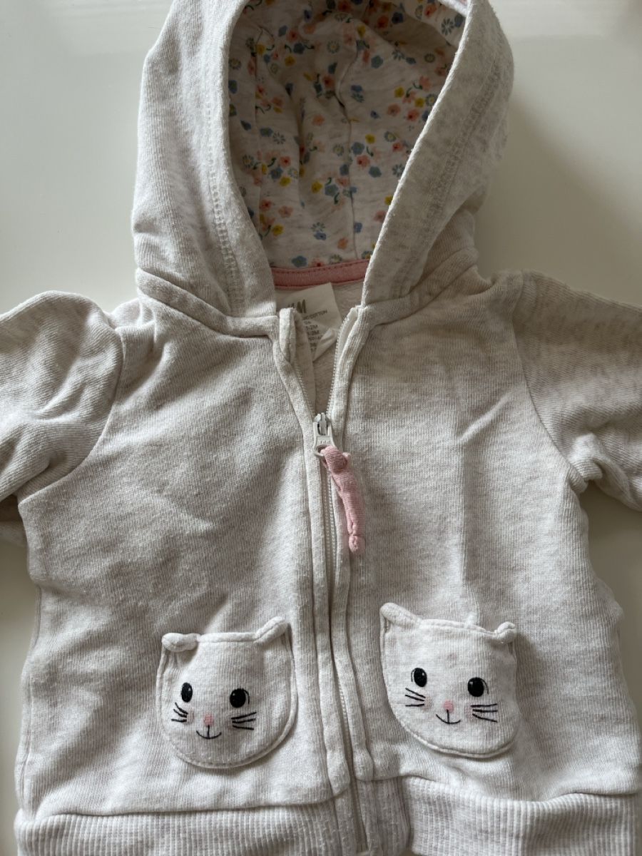 H&M Maglioni & Felpe: H&M Jäckchen Gr. 56 – Usato da Oberwil BL venduto da FinjaBijou 2