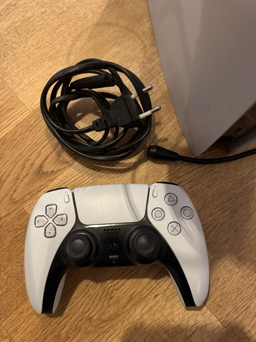 Sony Console: PS5 Disc Edition mit Zubehör, Top Zustand – Usato da Müllheim Dorf venduto da fiofu97 1