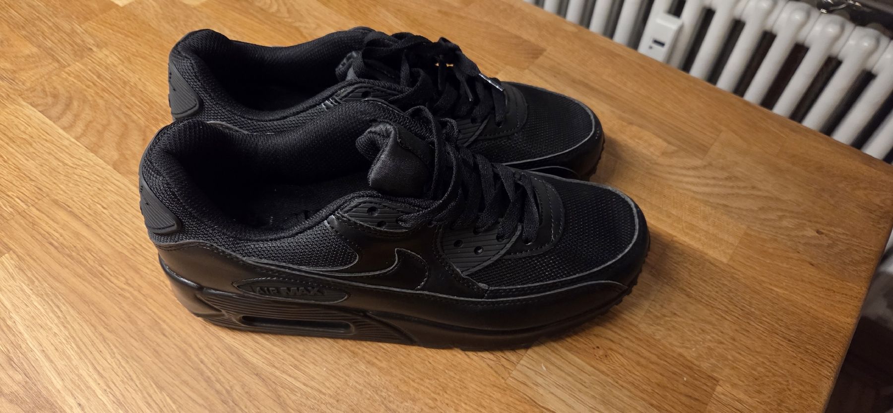 Nike Scarpe da uomo: Nike Air Max Grösse 43 schwarz – Nuovo (secondo la descrizione) da Basel venduto da jco_m8nq 3