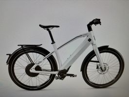 Neuwertiger Stromer ST2 / Moon Grey L 6-Gang Pinion