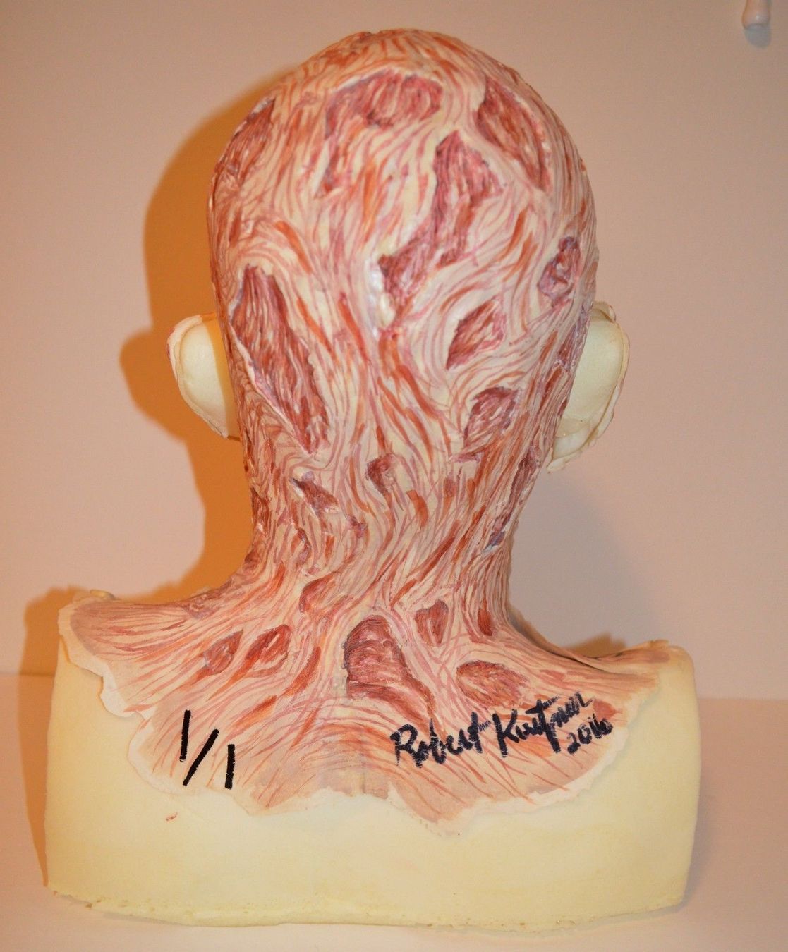 Visage & Oreilles: Freddy Krueger / Robert Englund Autographed Makeup – D'occasion à Malters par starfighter01 4