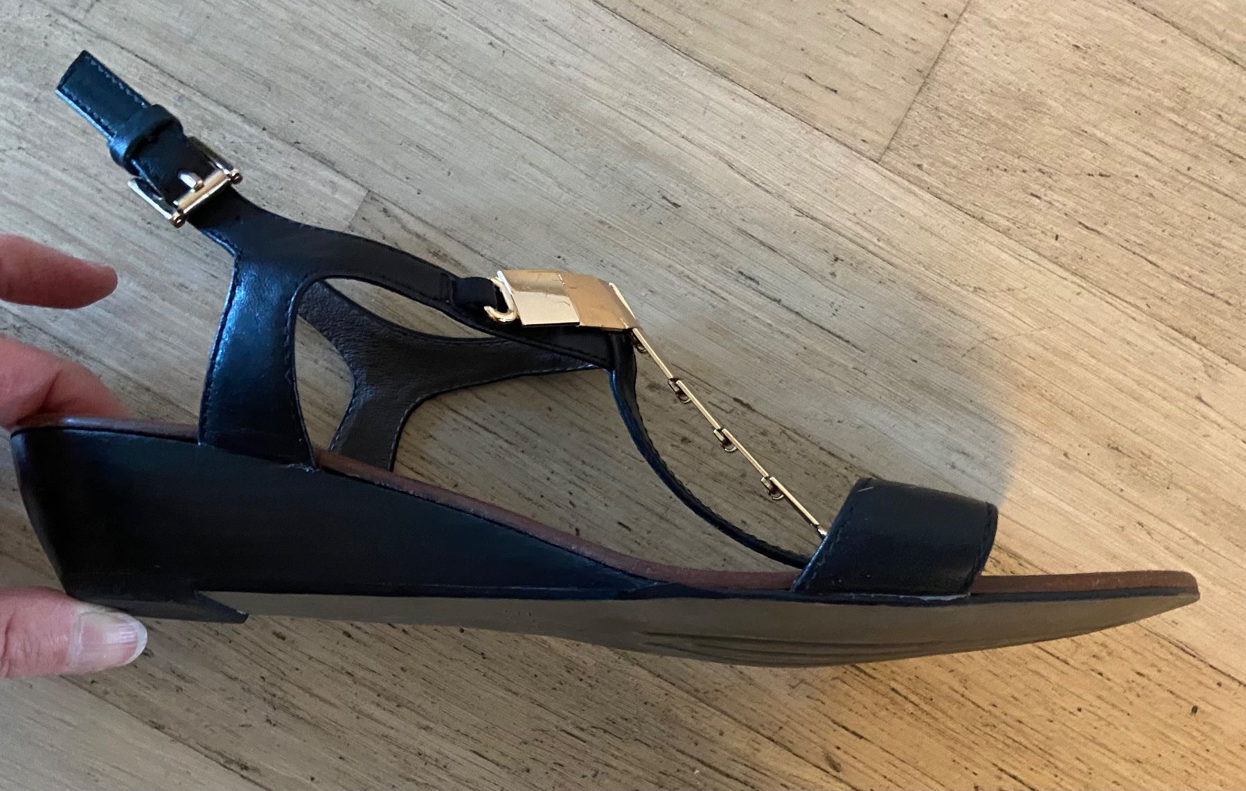 Scarpe da donna: BOCAGE Sandales compensées cuir noir et or 39 – Nuovo (secondo la descrizione) da Genève venduto da kik_8jd6 4
