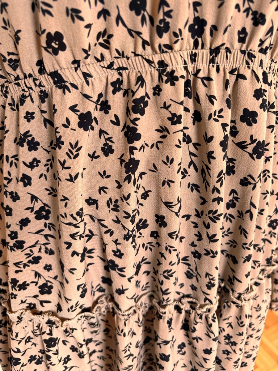 Vestiti: Süsses Sommerkleid mit Blumenmuster, Grösse XL – Usato da Fraubrunnen venduto da Sxhiina01 3