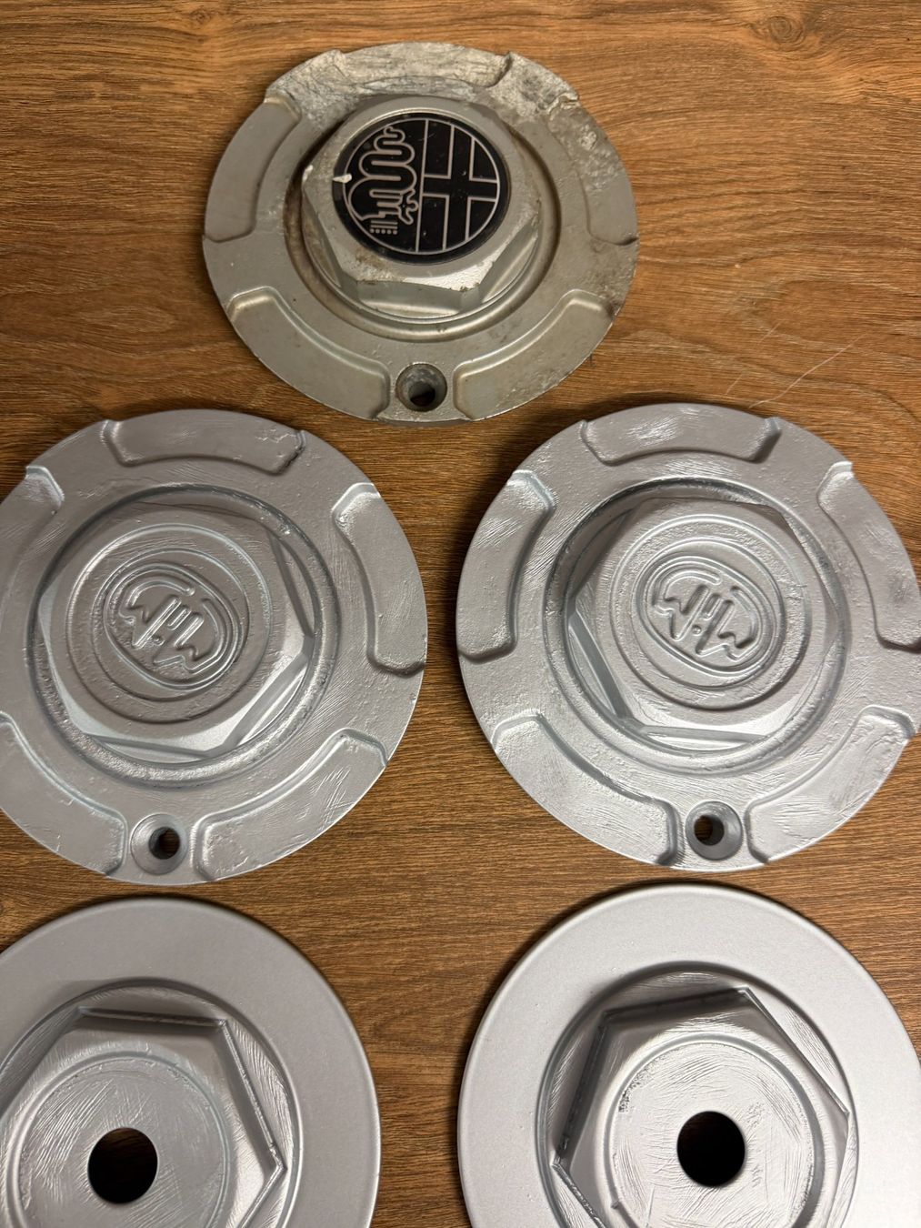 Alle Ersatzteile: Felgendeckel Nabenkappen Oldtimer C150 105 – Gebraucht aus Nussbaumen AG von olitech5415 2