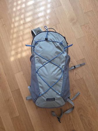 Patagonia Terravia 14L Rucksack (neuwertig) mit Regenhülle