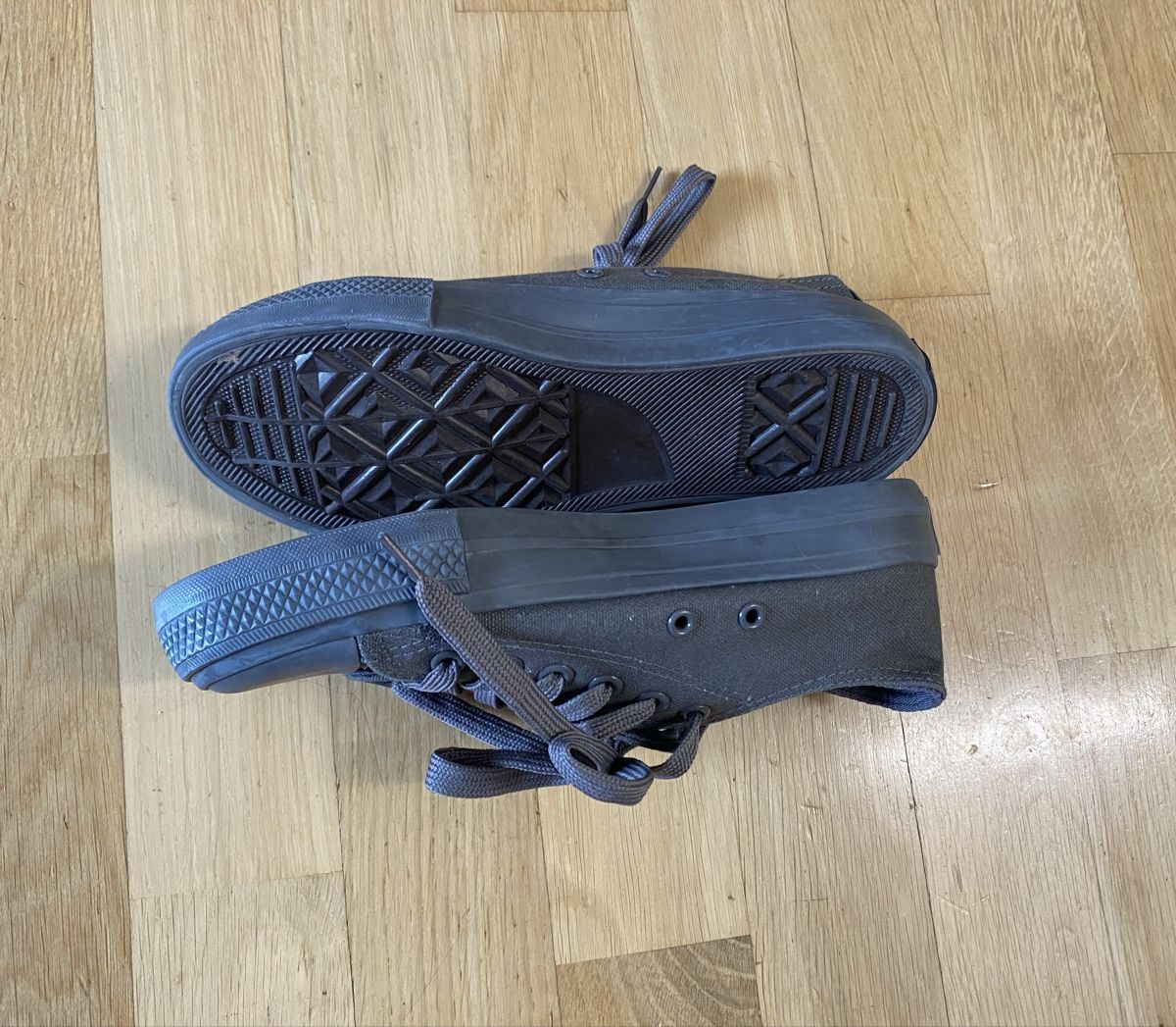 Converse Scarpe da uomo: Grau Converse low sneakers 36 – Usato da Zürich venduto da Mariaov 2