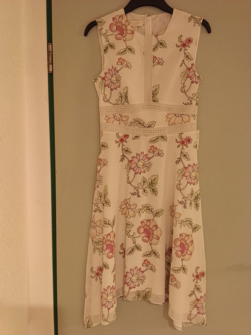 Ted Baker Vestiti: Robe Ted Baker, 1/XS, avec doublure, excellent état, polyest – Usato da Neuchâtel venduto da Virgule50 1