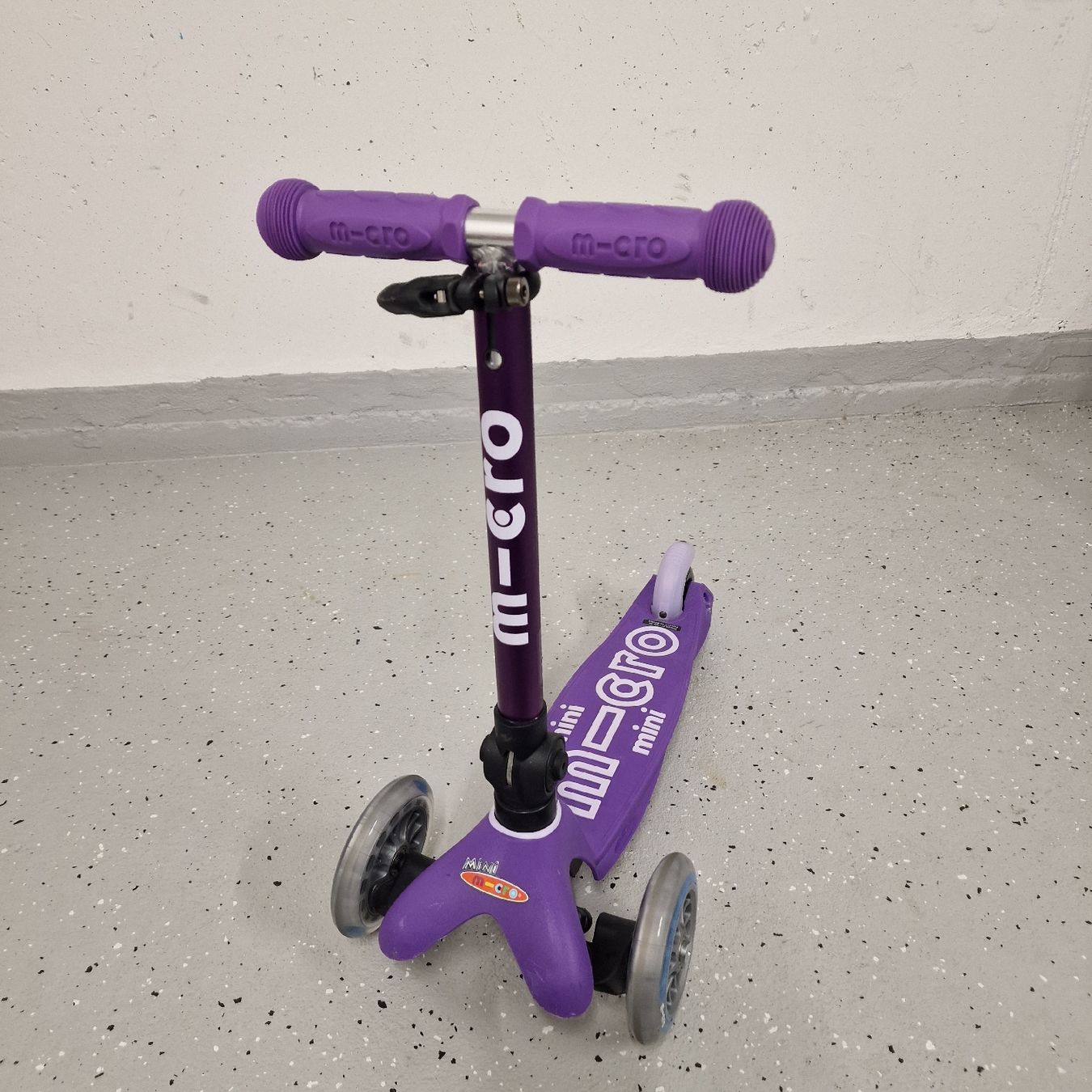 Micro Kickboard: Original Micro Mini Scooter in Violett – Usato da Cham venduto da bea_8ng8 3