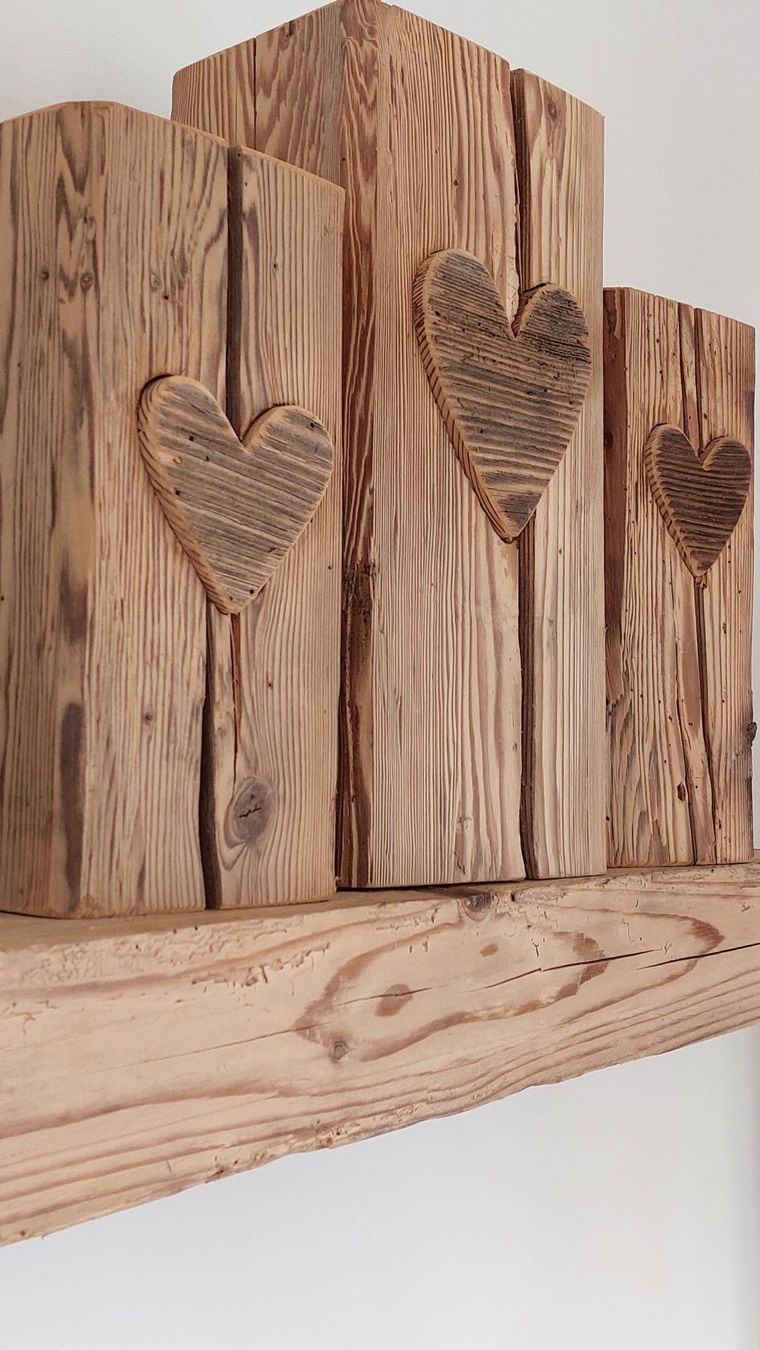 Tutte le decorazioni: Rustikale Altholzsäule mit Herz – Nuovo e nell'imballaggio originale da Egnach venduto da Oldwoodstyle 2