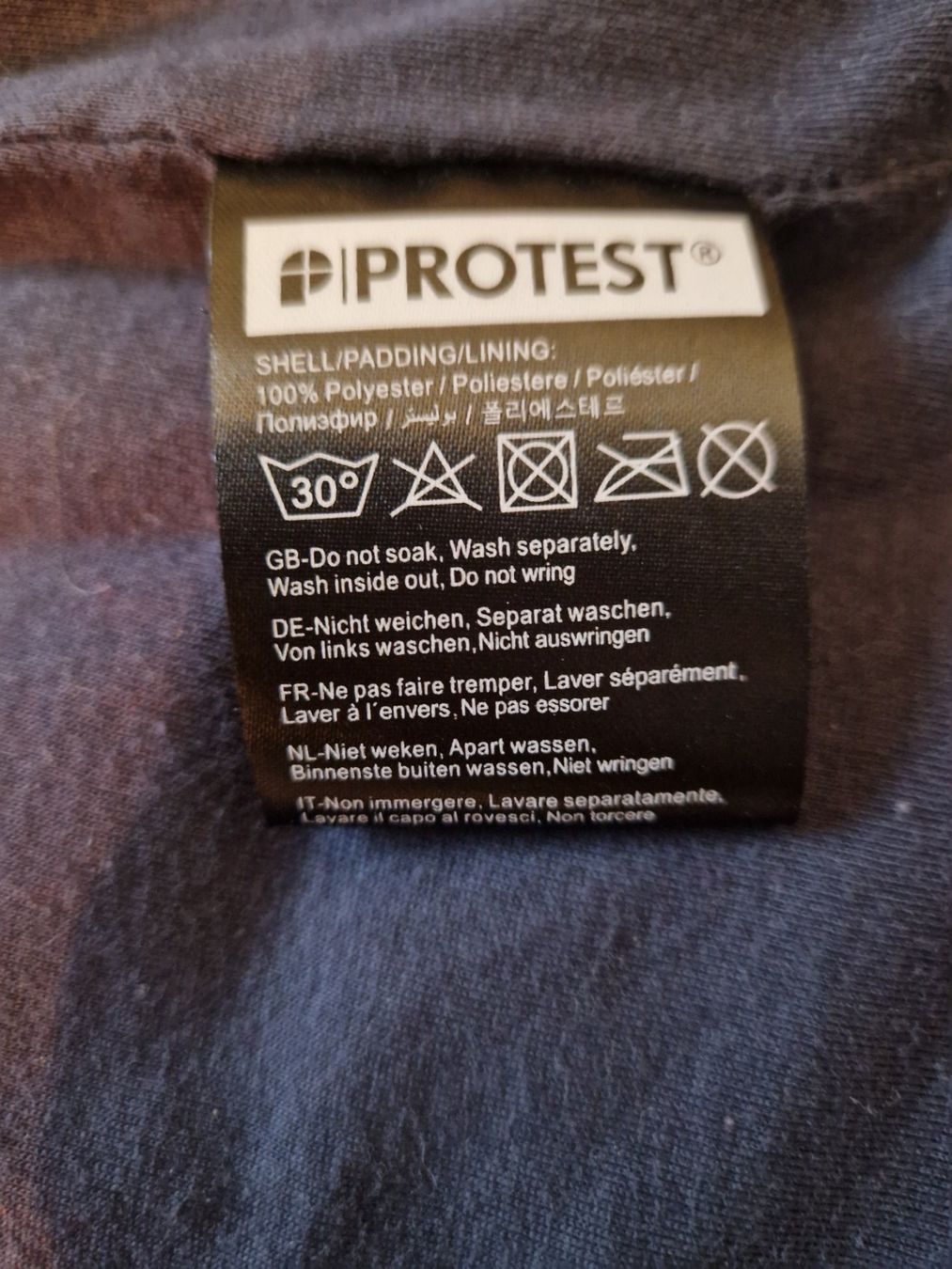 Protest Gilets & Westen: Protest Gilet/Weste, ungetragen – Neu (gemäss Beschreibung) aus Müllheim Dorf von Manuka_lu 3