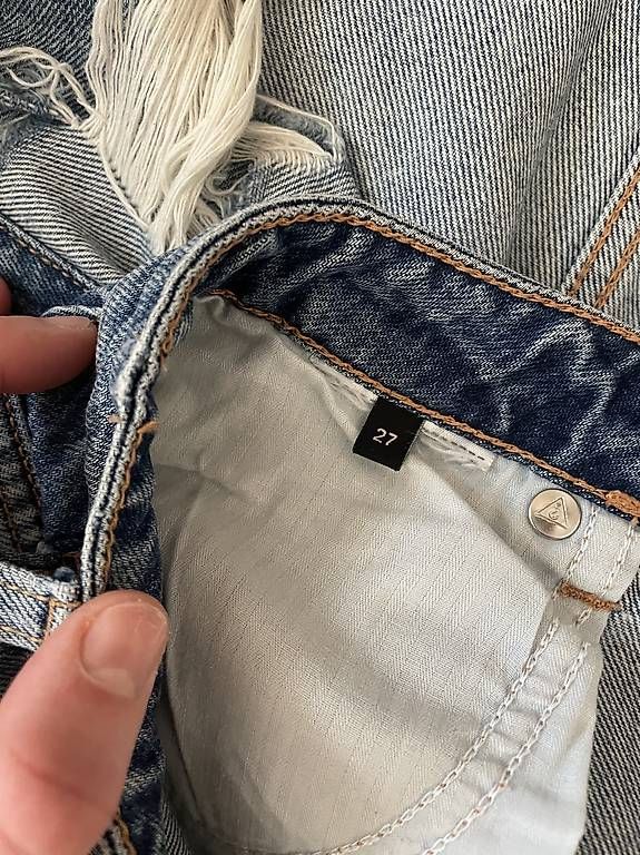 Gonne: Jupe en jean mini GUESS T27 – Usato da Lausanne venduto da das_xb9h 2