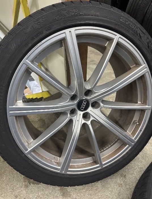 Pneumatici & Ruote complete: Audi Rsq8 Winterkompletträder – Usato da Oftringen venduto da lar_569b 1