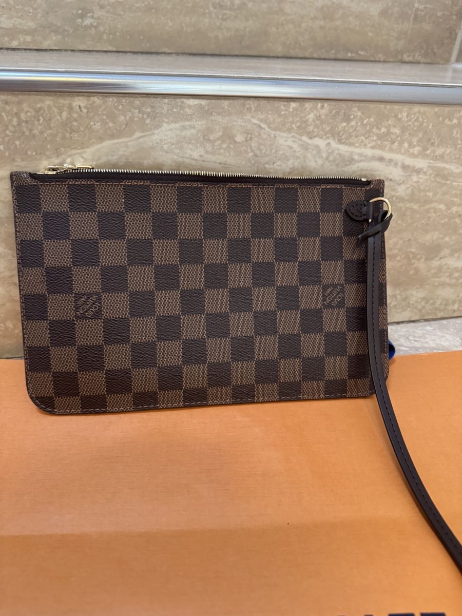 Louis Vuitton Borse da donna: Louis Vuitton  – Nuovo (secondo la descrizione) da Regensdorf venduto da weiningerl