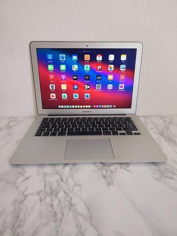 Apple Notebook: MacBook Air i5 | 4Go RAM | SSD 128Go – Usato da Renens VD venduto da MTD2211