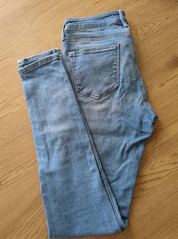 Jeans: Jeans Grösse 27/32 – D'occasion à St. Gallen par tj19