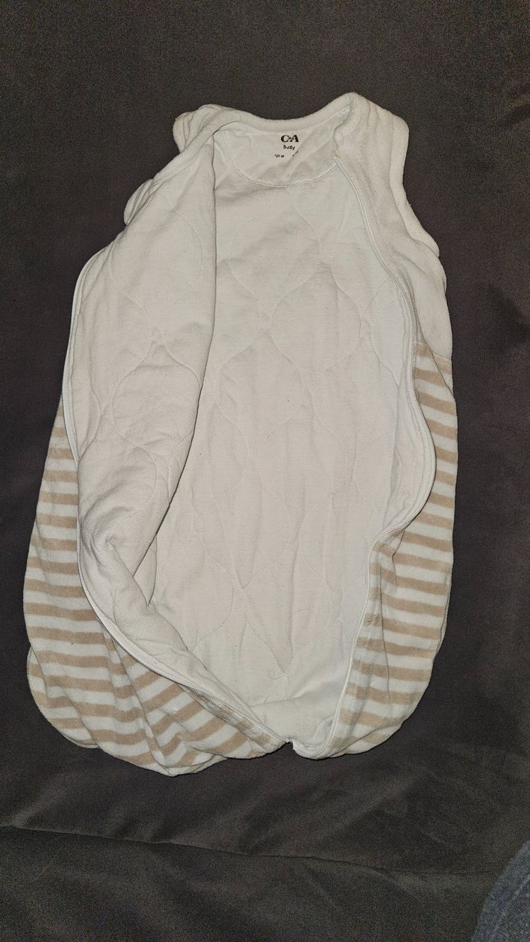 C&A Pyjamas & Ähnliches: Gigoteuse bébé 6-9 mois – Gebraucht aus Neuchâtel von Vflash 2