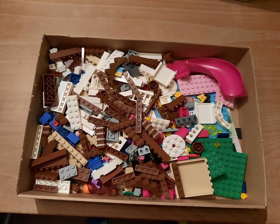 Giocattoli: Lego Friends Swimmingpool – Usato da Dozwil venduto da bienemaya012 1
