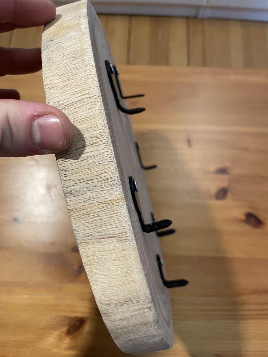 Fixations: Wooden Key Holder, Wall Mounted, Rustic Design, Unique – Neuf (Voir description) à Seuzach par Wolf936 3