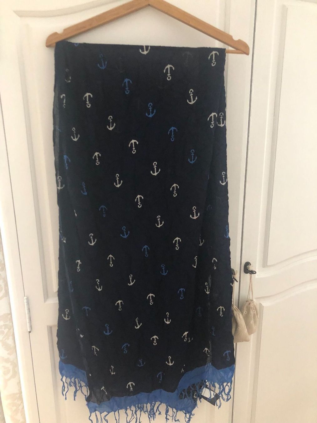 Tommy Hilfiger Foulard & Sciarpe: Hilfiger Schal – Usato da Pfaffhausen venduto da Klaras_second_hand 1