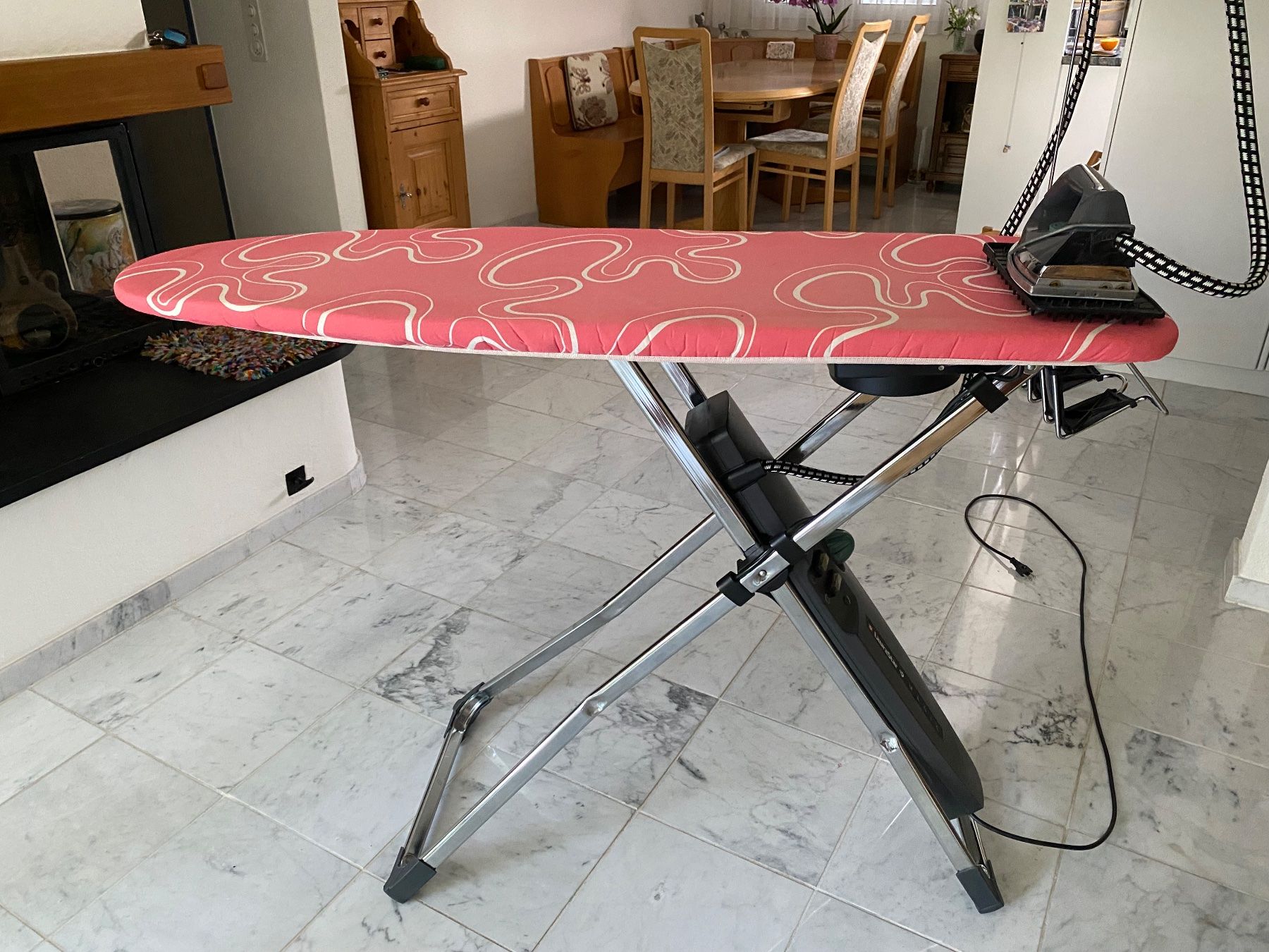 Laurastar Fers à repasser: LauraStar Magic Dampfbügeleisen – D'occasion à Adetswil par Viper24