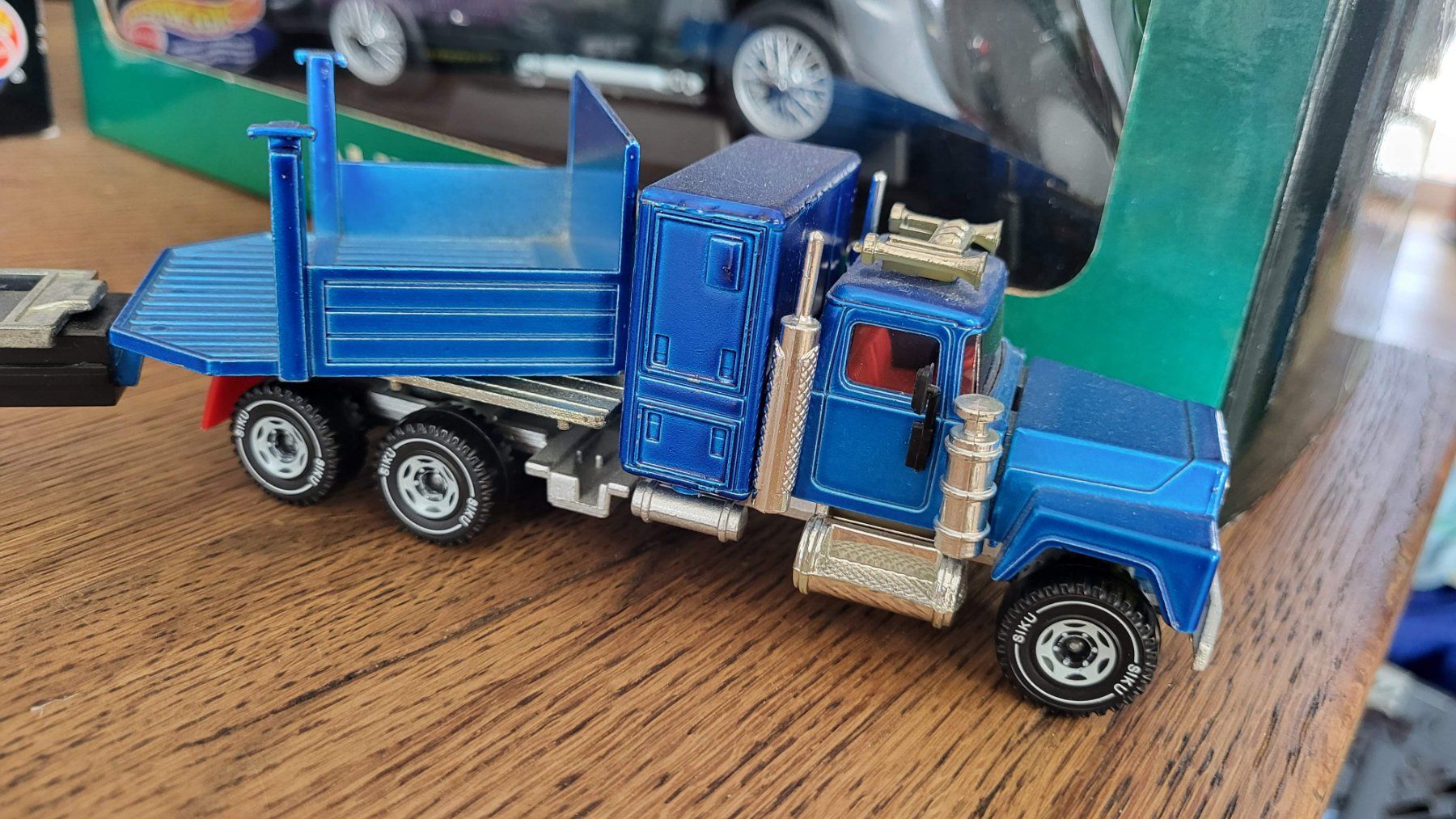 Siku Kit di modellismo & Modellini statici: Mack Schwertransporter 1:55 SIKU – Usato da Rothrist venduto da Juana5 1
