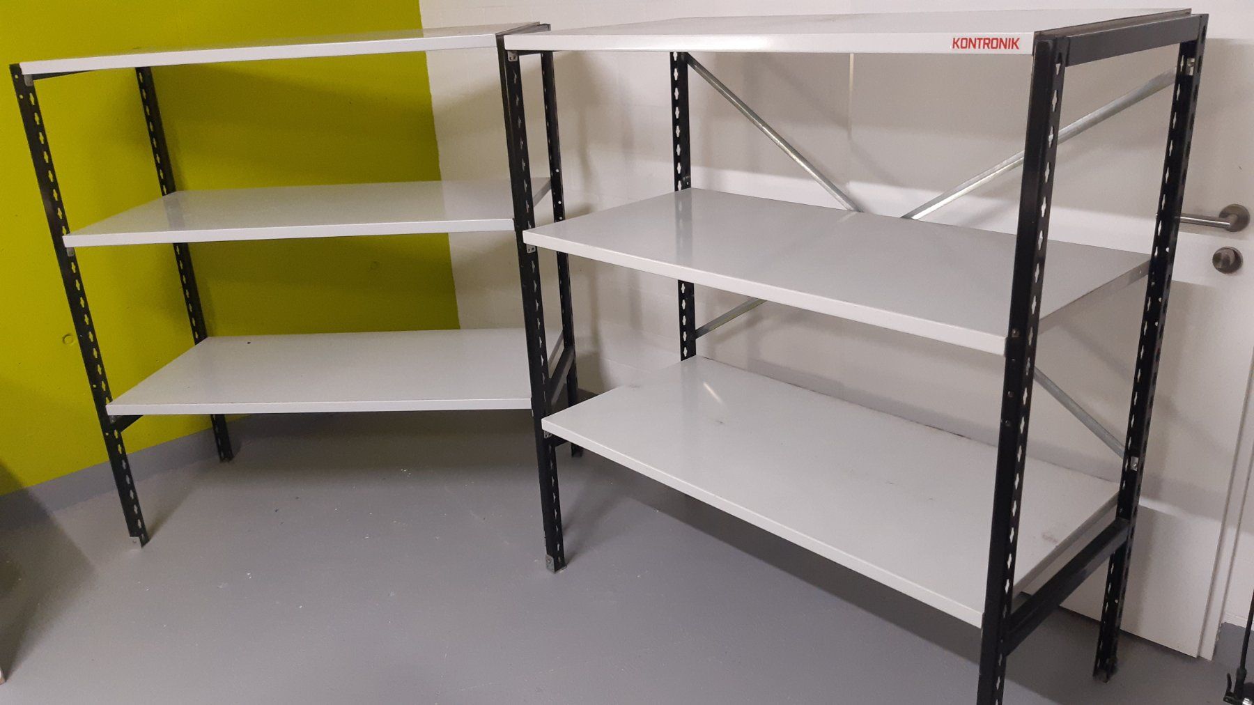 Regale: 2 Schwerlast Regale – Gebraucht aus Wetzikon ZH von