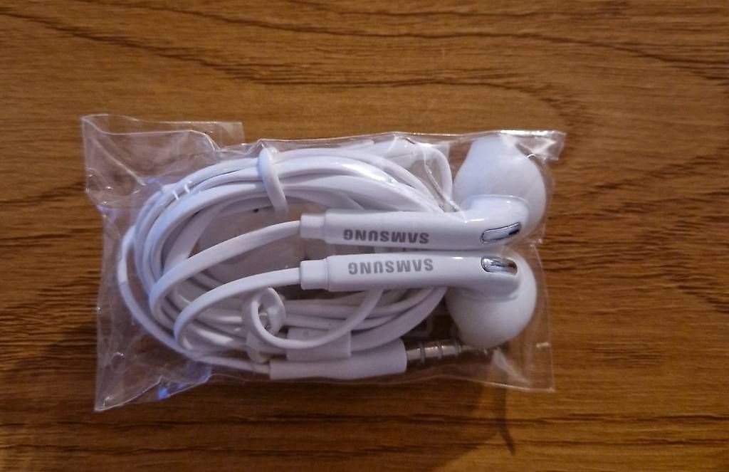Samsung Kopfhörer: Hopfhörer Samsung NEU – Neu (gemäss Beschreibung) aus Luzern von maji87