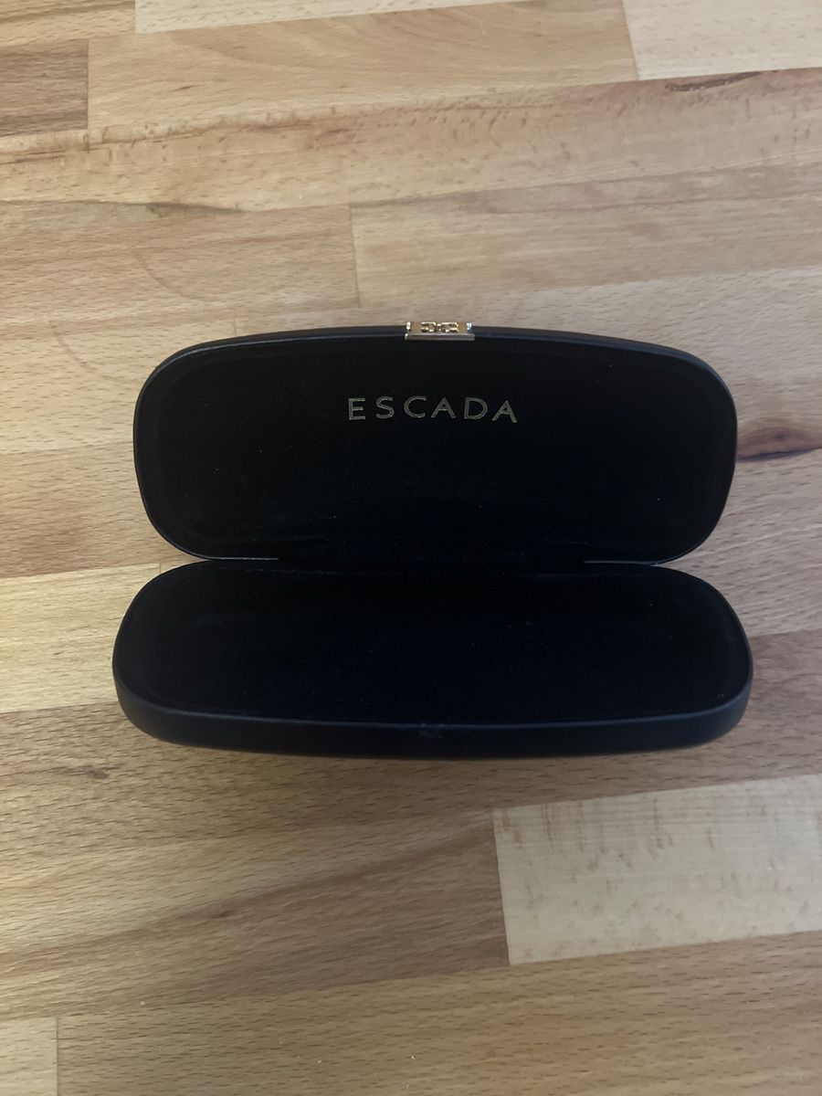 Escada Occhiali & Lenti: ÉTUI A LUNETTE ESCADA – Usato da Brügg BE venduto da traindenuit 2