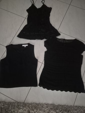 Damen Oberteile 3 Stk. Schwarz Grösse S/36 guter Zustand