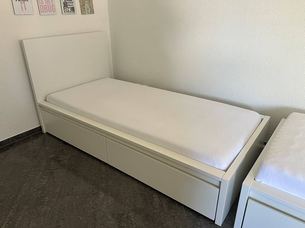 Letti: Bett / Schrank/ Tisch – Usato da Emmen venduto da doresa-3