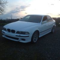 BMW M5 E39 mit Navi,AHK1,8t jg.2000 6Gang ein Traum in Weiss