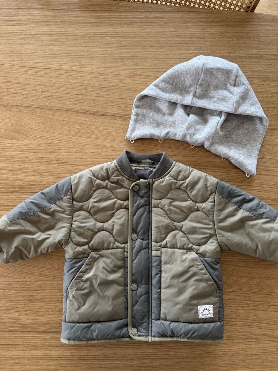 Next Jacken & Mäntel: Next Quilted Jacket with Removable Hood - Size 86 – Neu (gemäss Beschreibung) aus Zürich von ala_drq8 5
