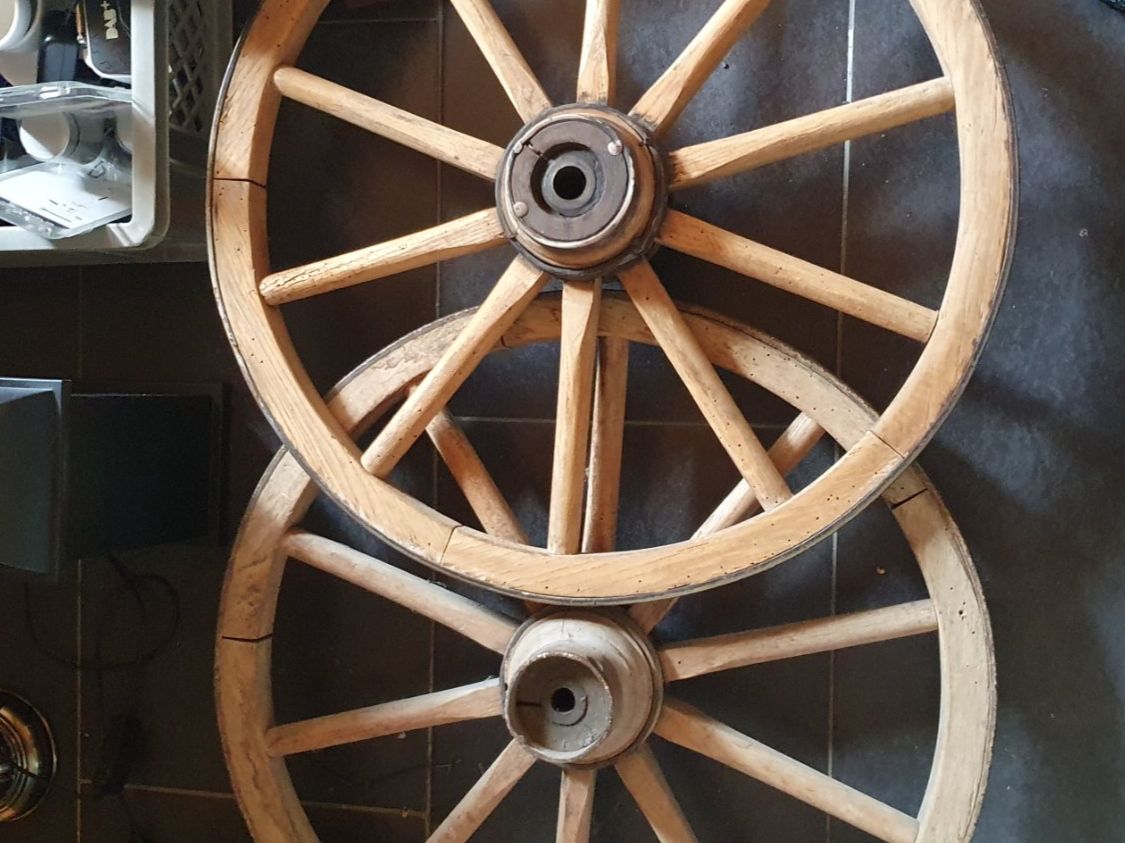 Pneumatici & Ruote complete: 2 antike Wagenräder – Usato da Bettlach venduto da Koe020