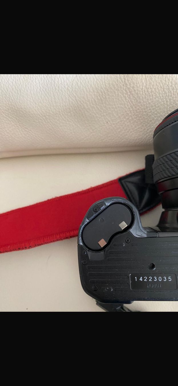 Minolta Fotocamera: MINOLTA Kamera Dynax 8000i Analog mit 3 Objektiven – Usato da Winkel venduto da ferrari2022 2