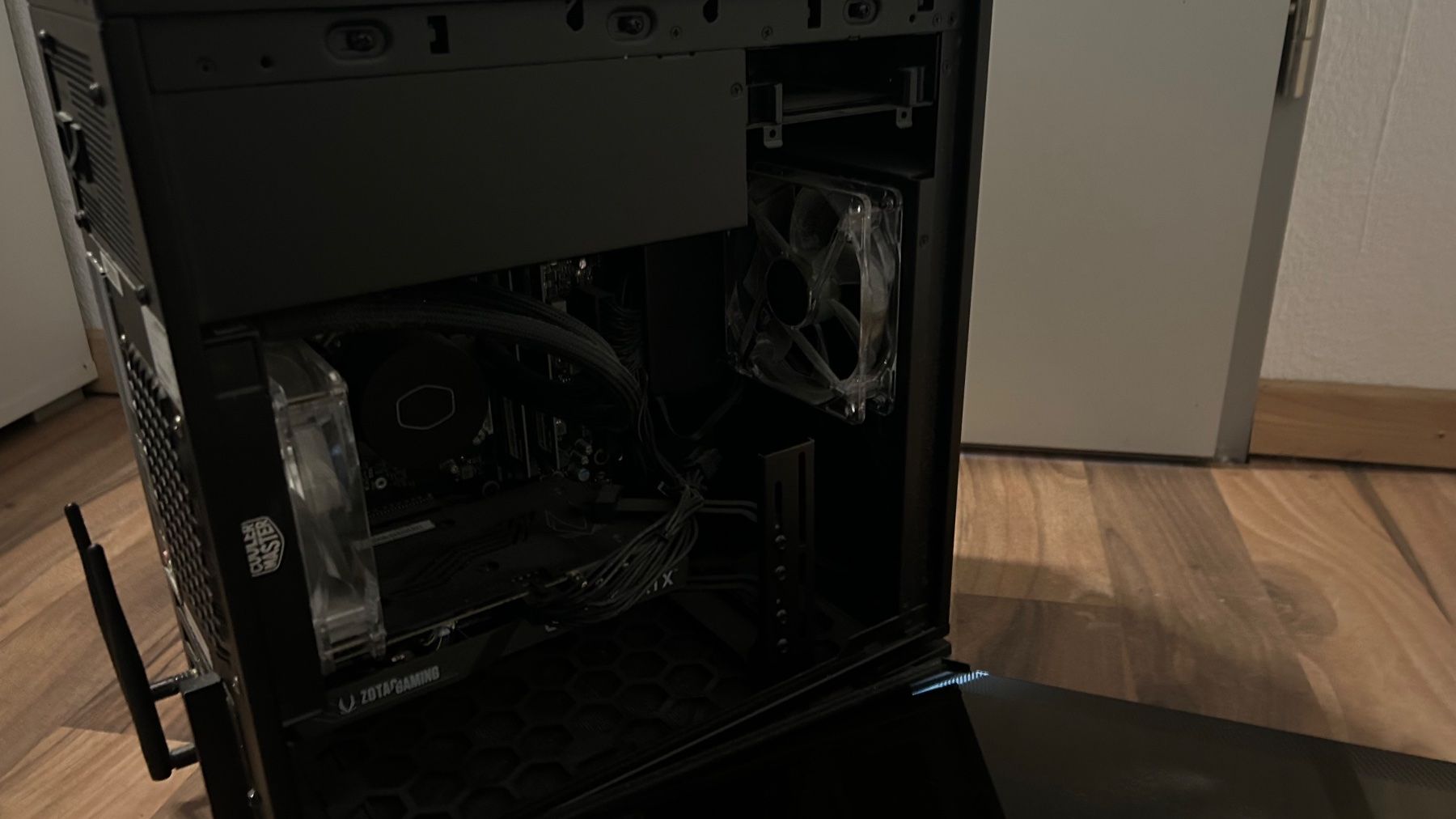 Medion PC: MEDION ERAZER Engineer P10 Gaming-PC – Usato da Oberurnen venduto da simgug 1