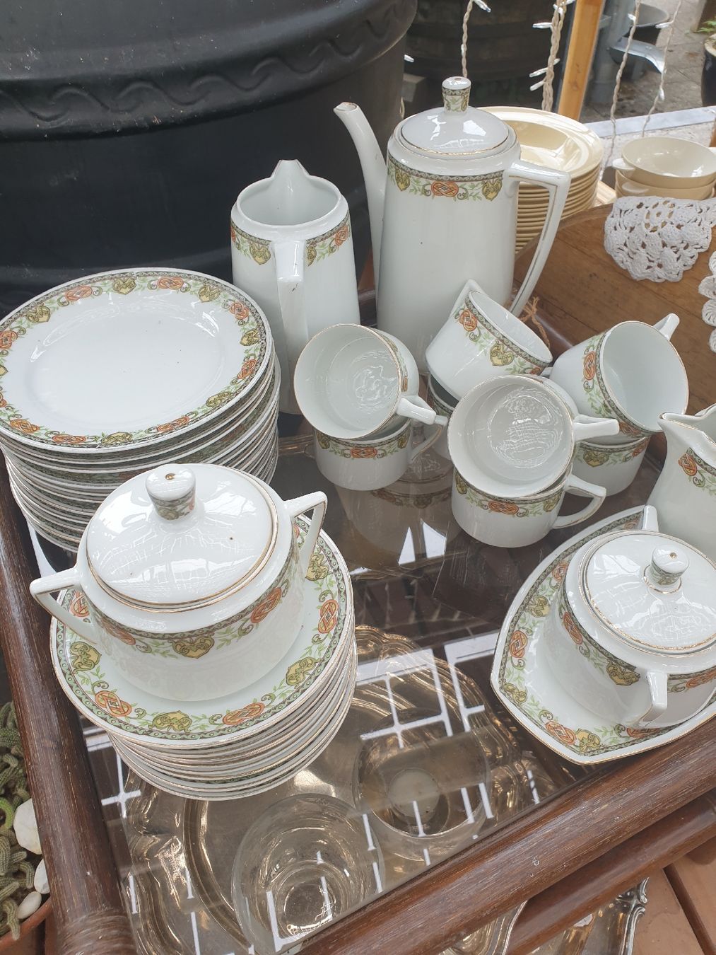 Set di piatti: Oma's Kaffeeservice  – Usato da Feldbach venduto da Gwaechshuus