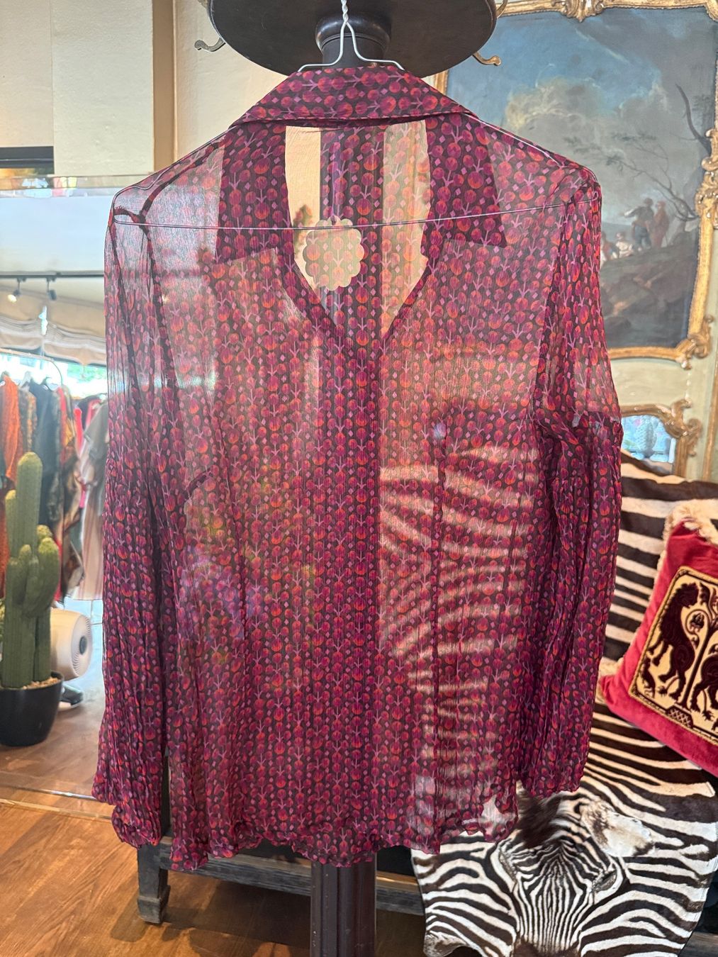 Hemden: Red Silk Shirt – Gebraucht aus Montreux von Yss_Boutiqu3