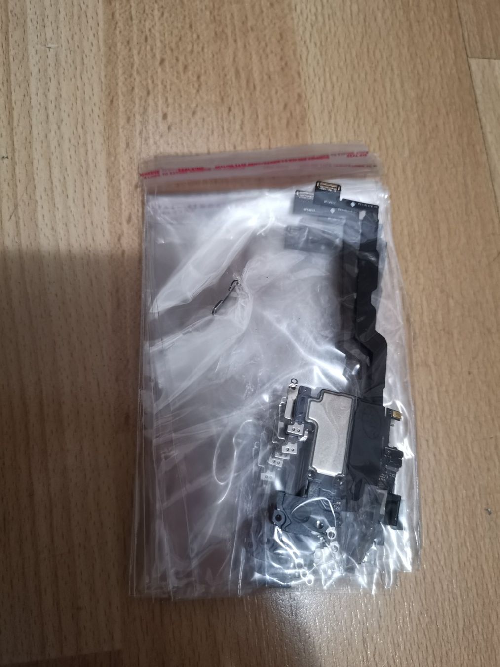 Apple Telefoni cellulari / Smartphones: Iphone XS OEM Lautsprecher komplett Flex Proximity – Nuovo (secondo la descrizione) da Nottwil venduto da Verkaufen001 1