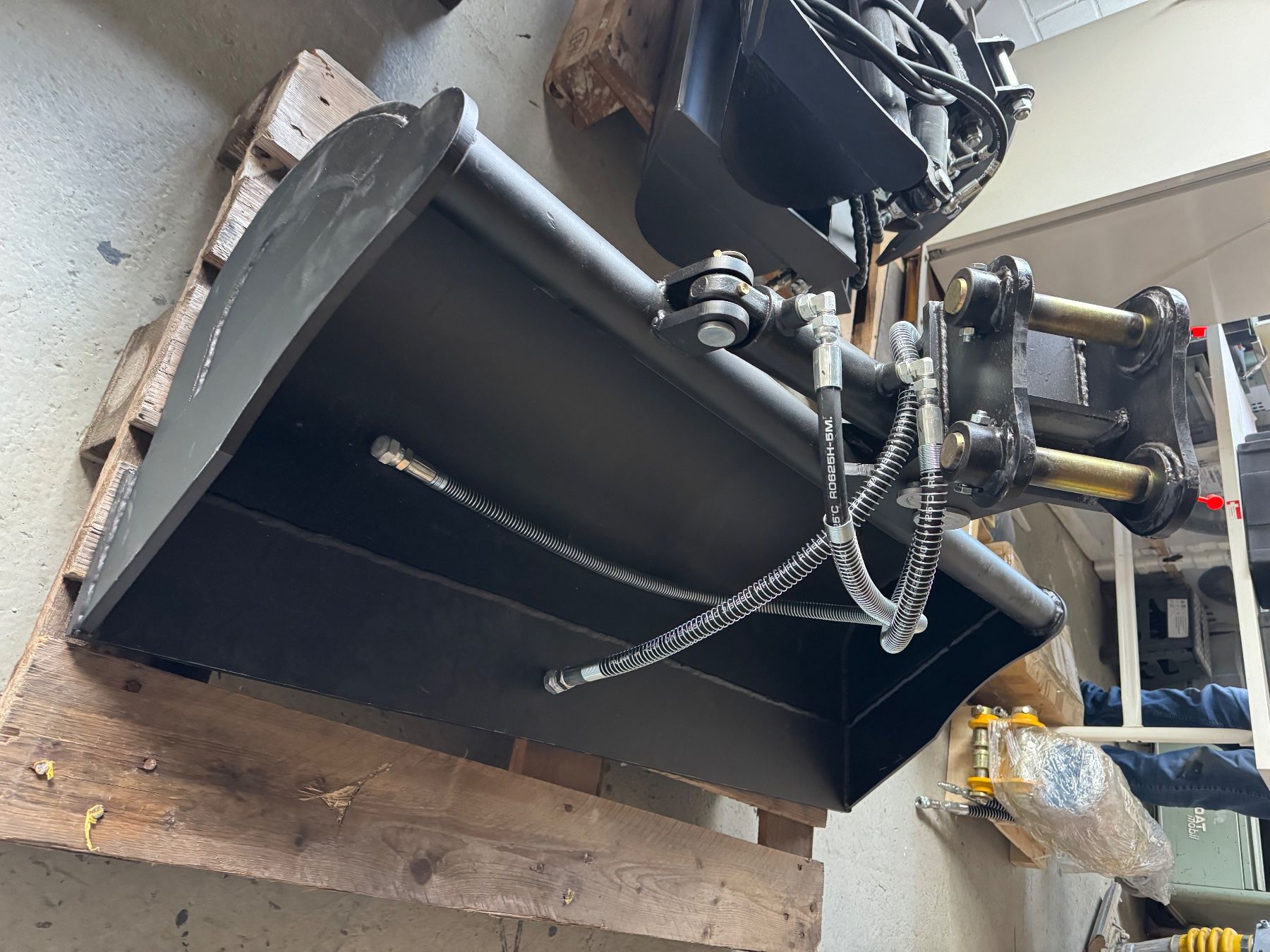 Escavatori: Bagger 2.5T GANZ NEU – Nuovo e nell'imballaggio originale da Biel/Bienne venduto da inf_p8rh 8